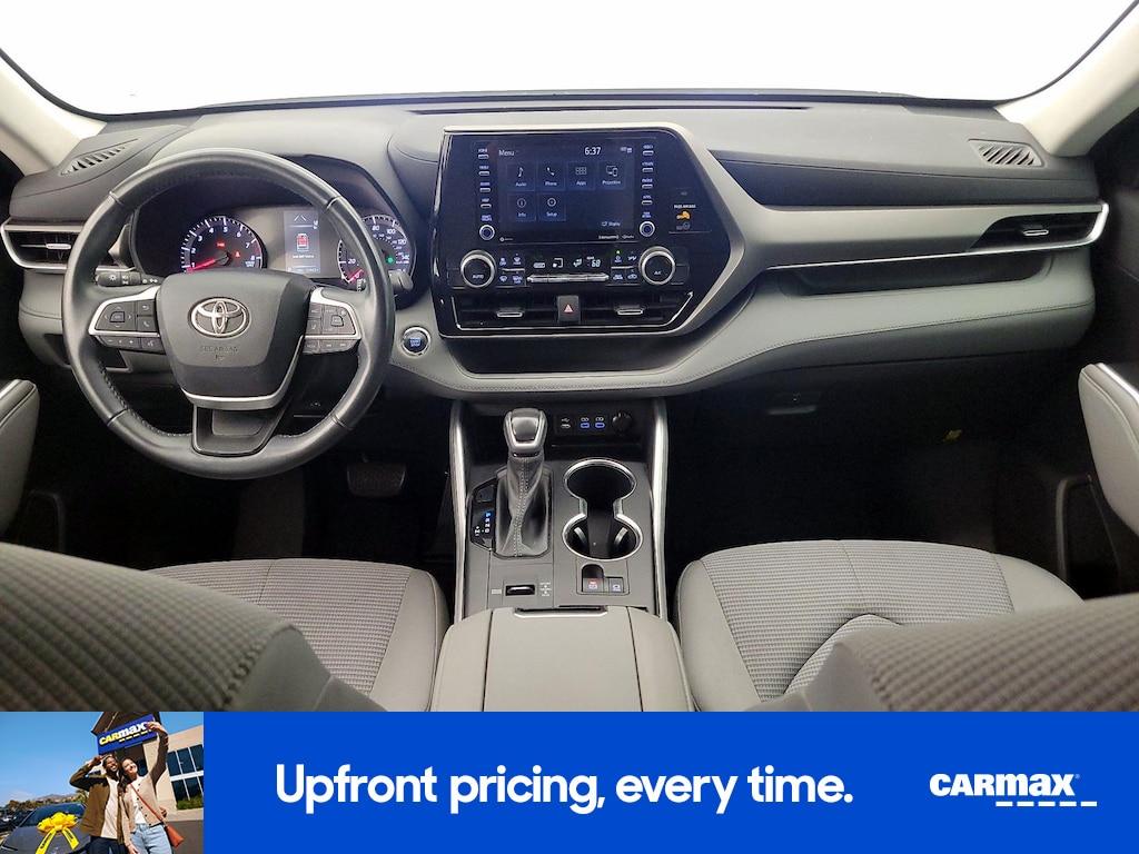 used 2022 Toyota Highlander car, priced at $32,998