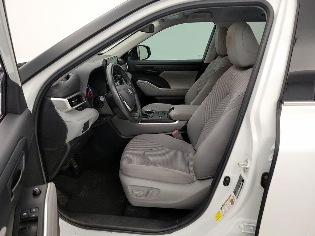 used 2022 Toyota Highlander car, priced at $32,998
