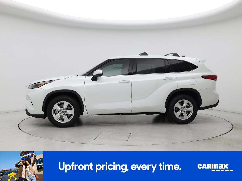 used 2022 Toyota Highlander car, priced at $32,998