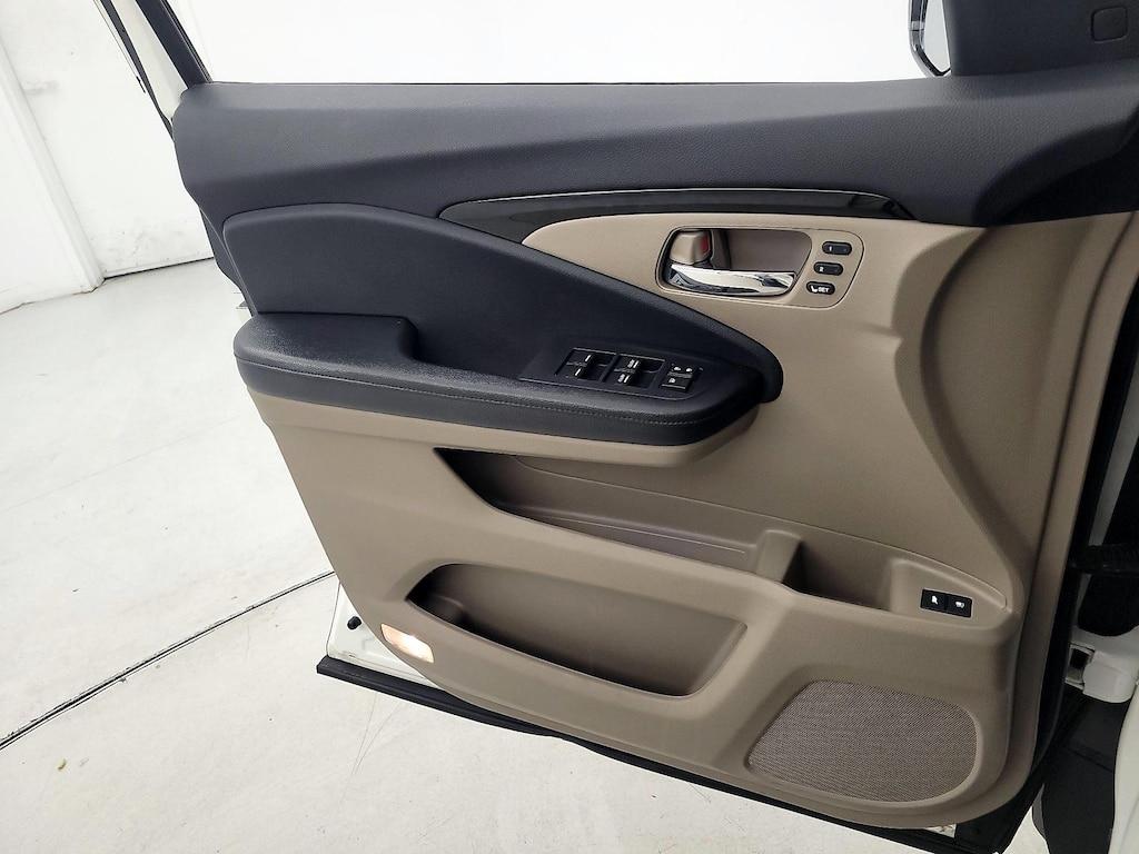 used 2018 Honda Pilot car, priced at $25,998