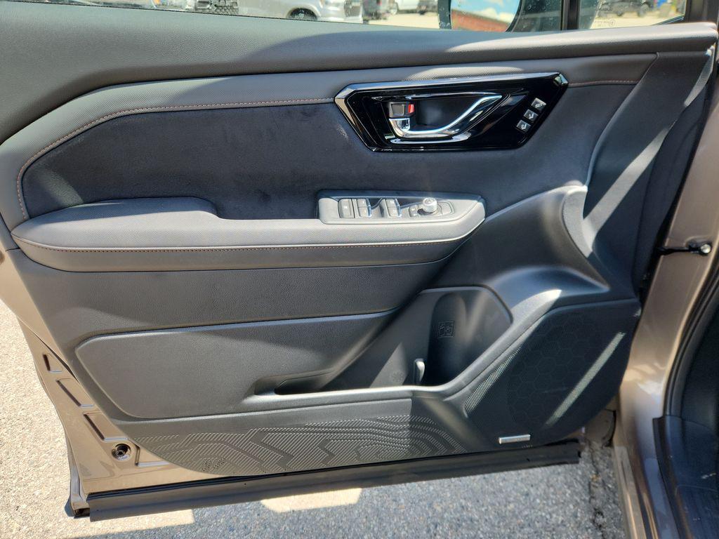 new 2025 Subaru Forester car, priced at $41,763