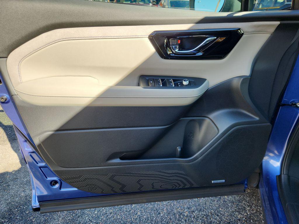 new 2025 Subaru Forester Hybrid car, priced at $41,878