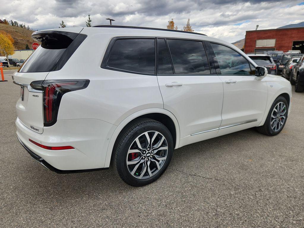 used 2022 Cadillac XT6 car, priced at $35,299