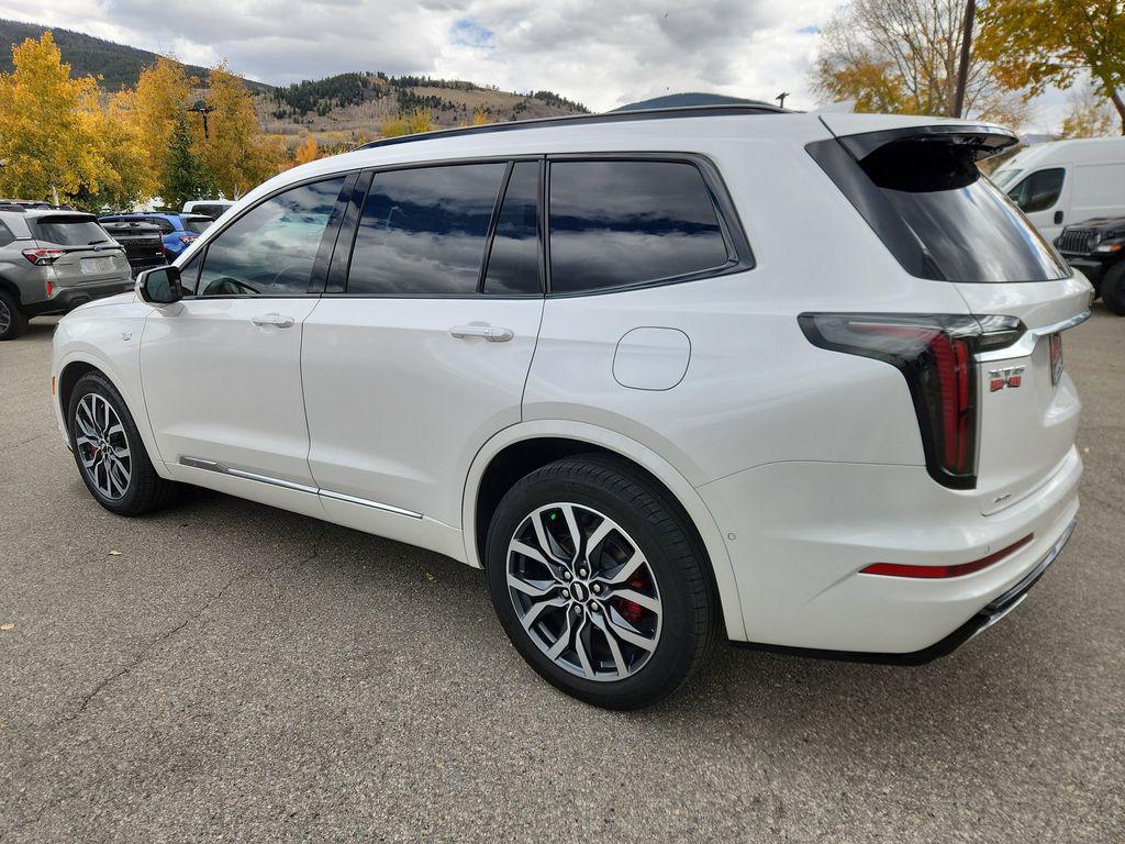 used 2022 Cadillac XT6 car, priced at $35,299