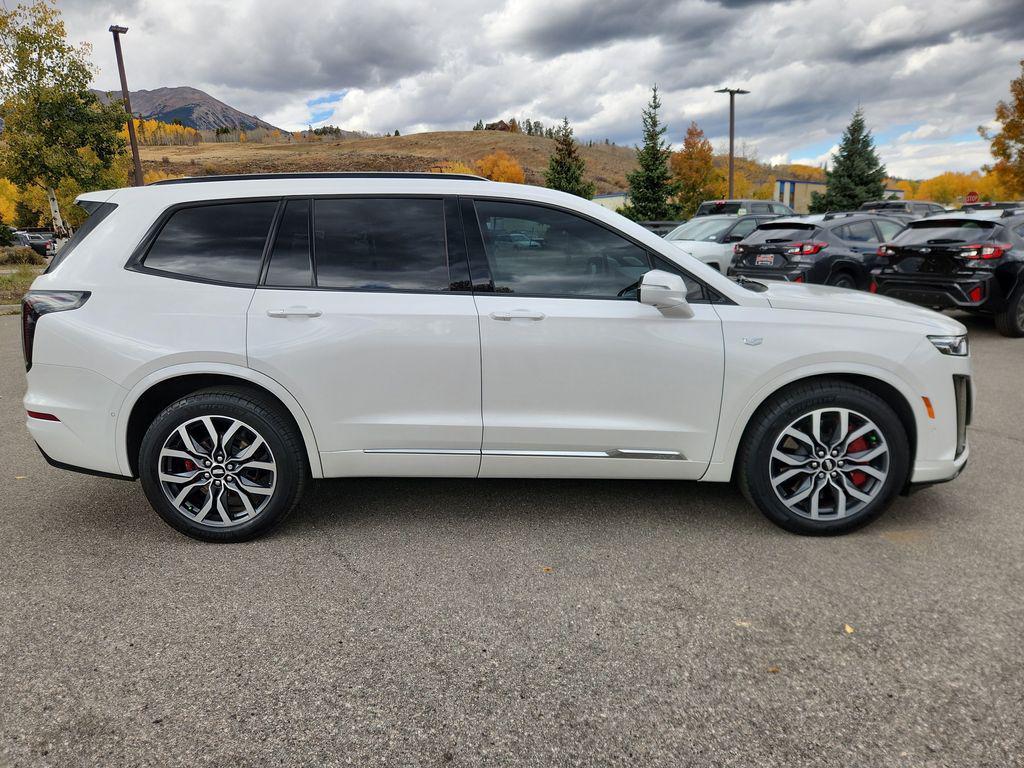 used 2022 Cadillac XT6 car, priced at $35,299