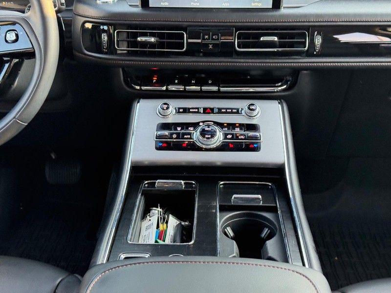 used 2022 Lincoln Aviator car, priced at $35,400