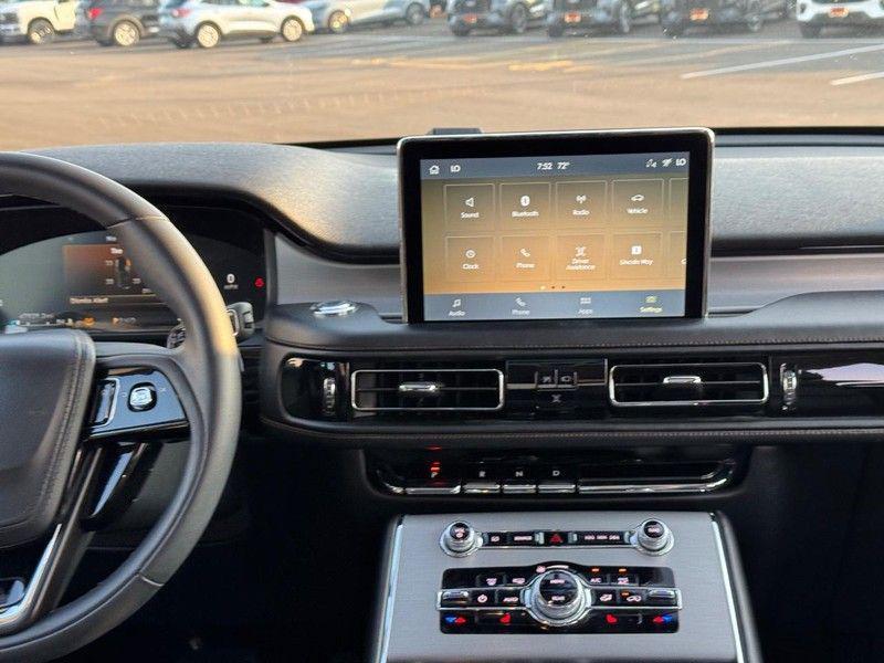 used 2022 Lincoln Aviator car, priced at $35,400