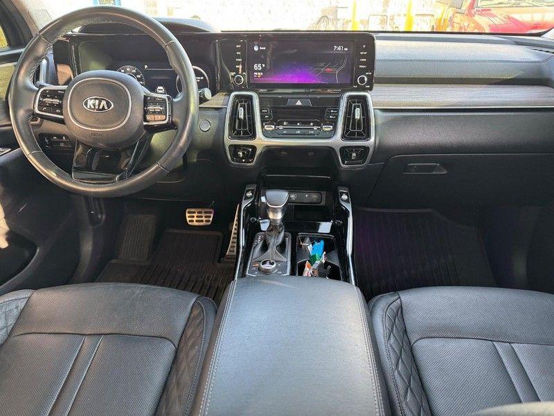 used 2021 Kia Sorento car, priced at $26,900