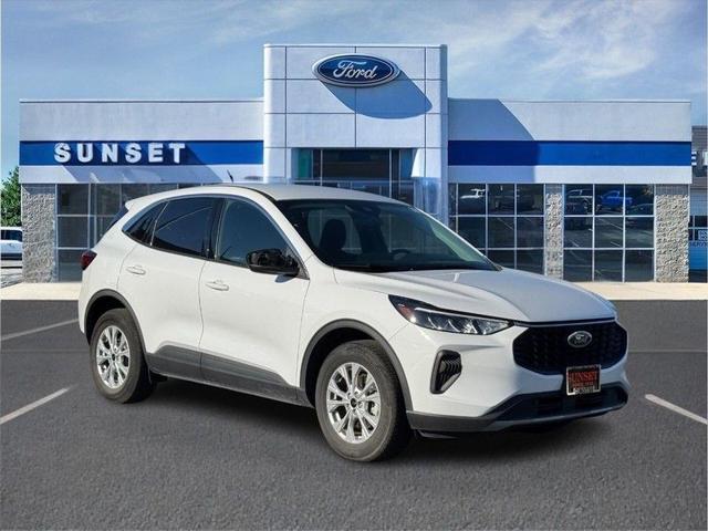 used 2023 Ford Escape car, priced at $21,900