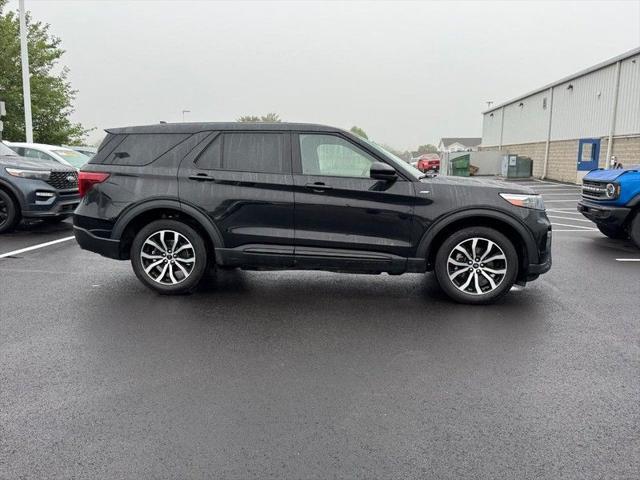 used 2022 Ford Explorer car, priced at $33,400