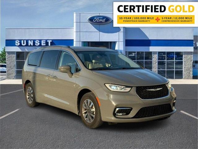 used 2021 Chrysler Pacifica car, priced at $23,900