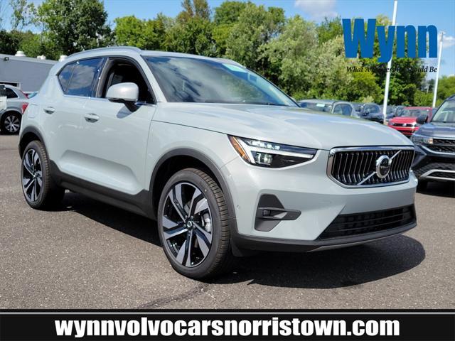 new 2025 Volvo XC40 car, priced at $52,215