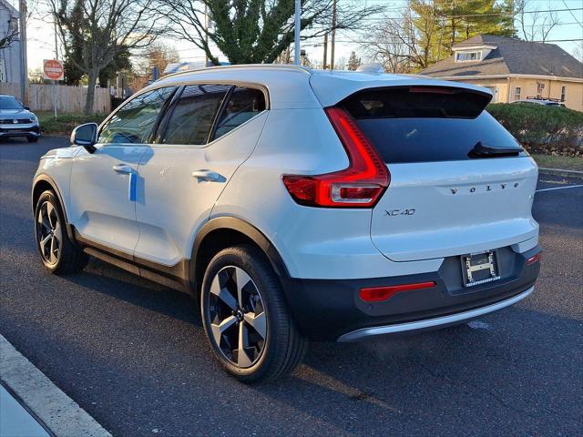 new 2025 Volvo XC40 car, priced at $46,015