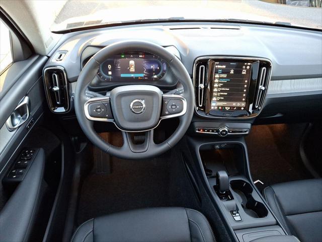 new 2025 Volvo XC40 car, priced at $46,015