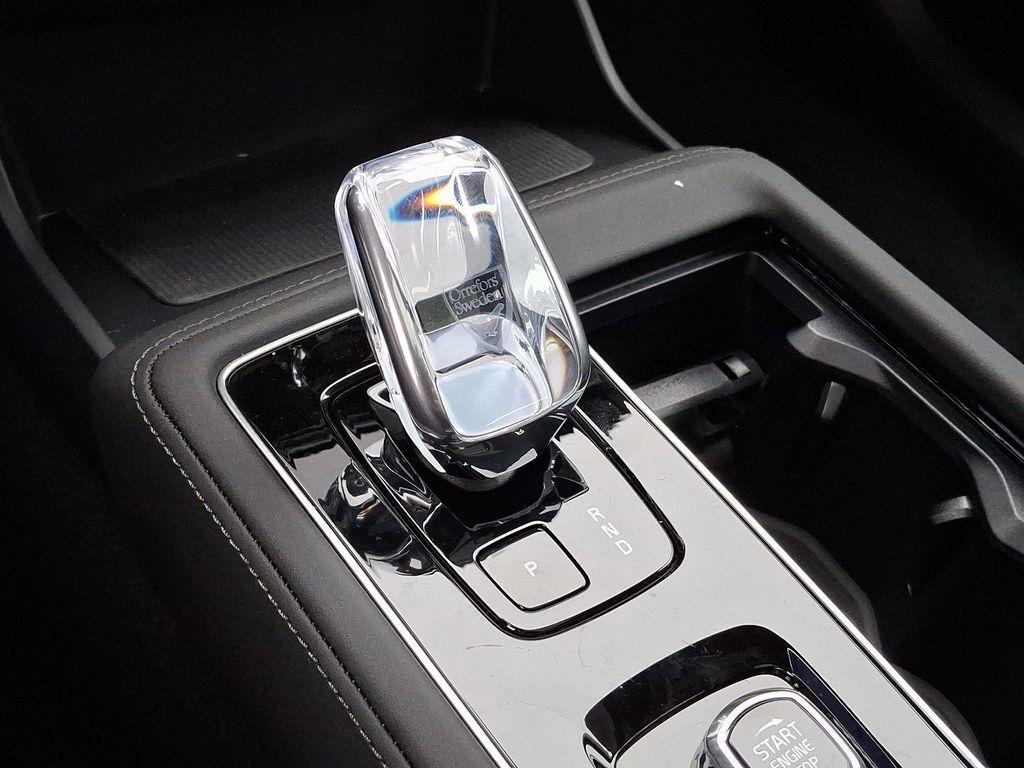 new 2025 Volvo XC90 car, priced at $62,895