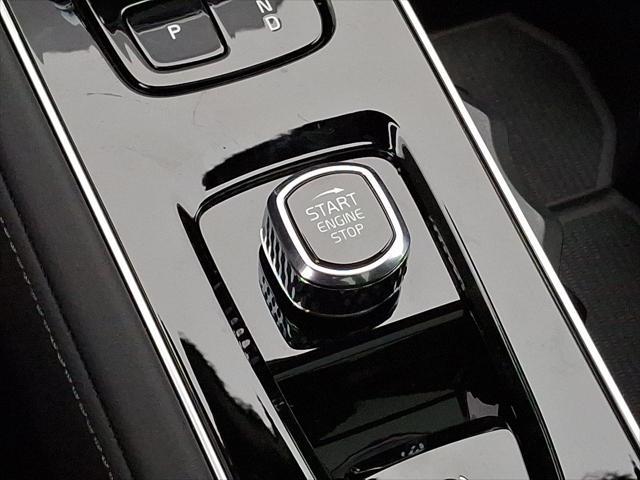 new 2025 Volvo XC90 car, priced at $65,895