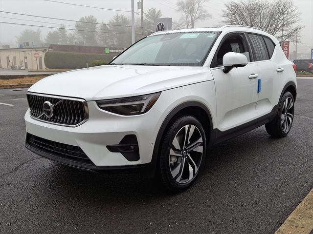 new 2025 Volvo XC40 car, priced at $51,040