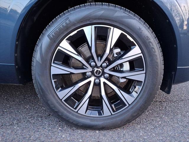 used 2025 Volvo XC60 car, priced at $46,500