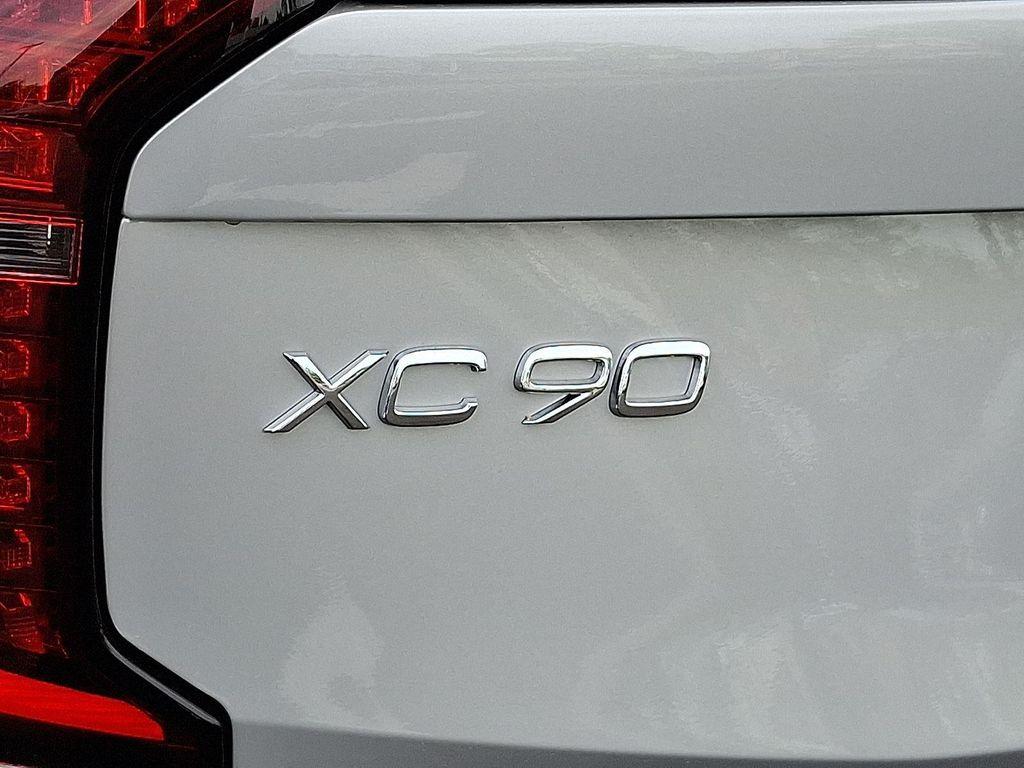 new 2025 Volvo XC90 Plug-In Hybrid car, priced at $72,895