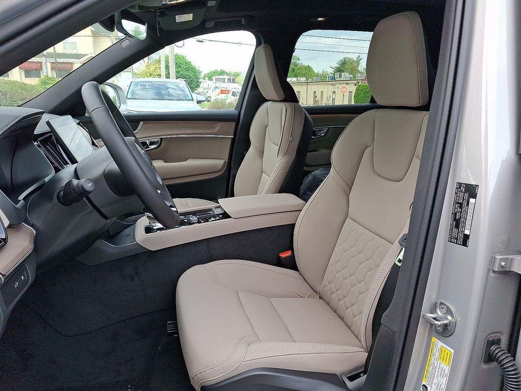 new 2025 Volvo XC90 Plug-In Hybrid car, priced at $72,895