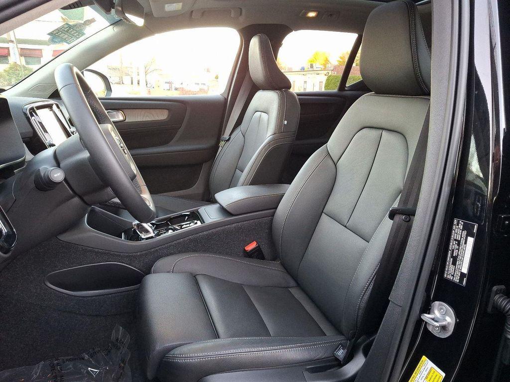 used 2025 Volvo XC40 car, priced at $45,400
