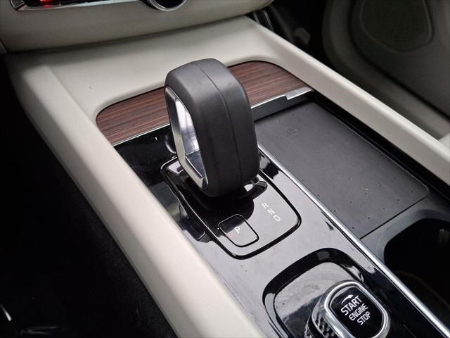 used 2022 Volvo XC60 car, priced at $36,750