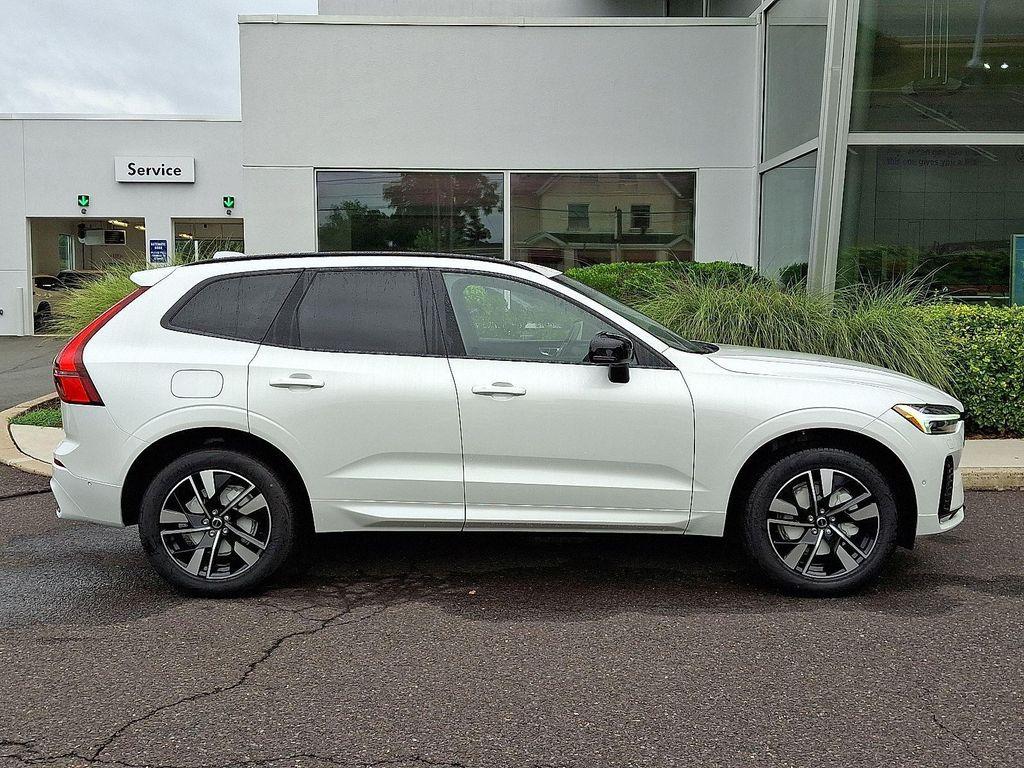 new 2026 Volvo XC60 car, priced at $58,360