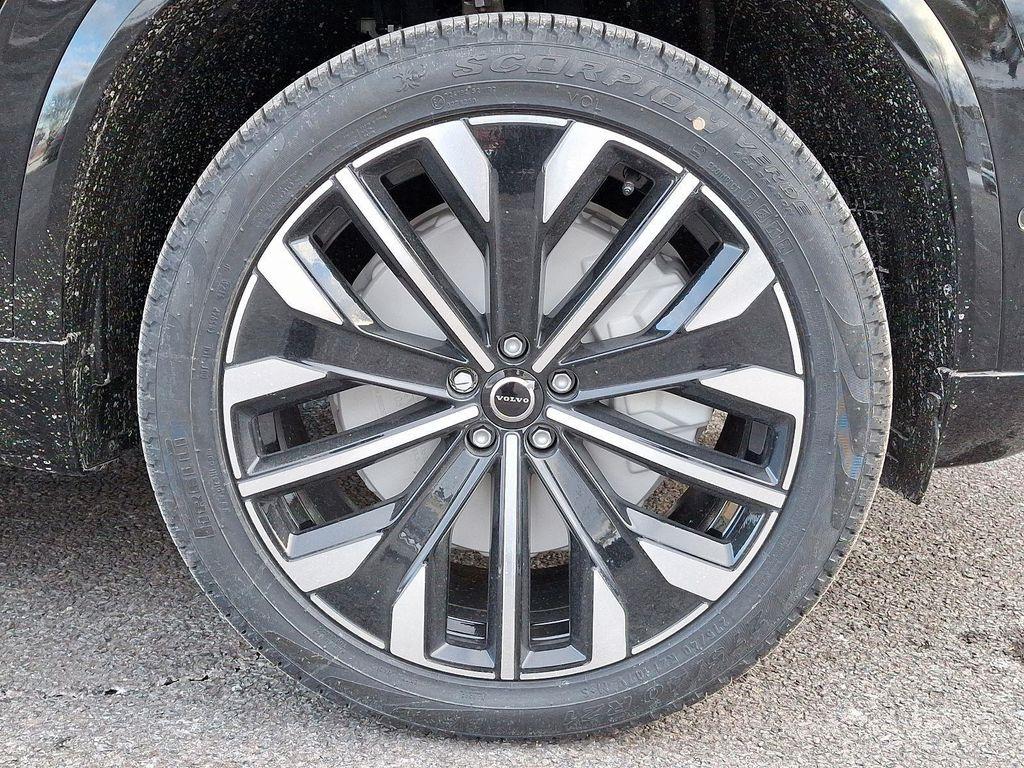new 2025 Volvo XC90 Plug-In Hybrid car, priced at $78,805