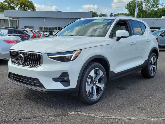 new 2025 Volvo XC40 car, priced at $49,565