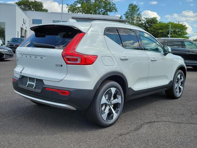 new 2025 Volvo XC40 car, priced at $49,565