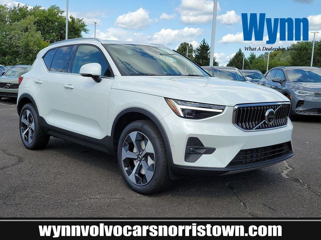 new 2025 Volvo XC40 car, priced at $49,565