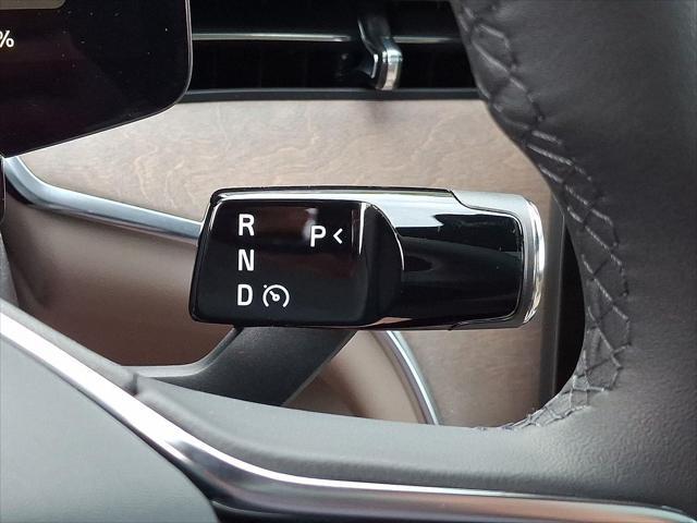 new 2025 Volvo EX90 car, priced at $83,465