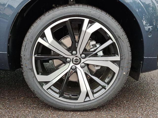 new 2025 Volvo XC60 car, priced at $60,660