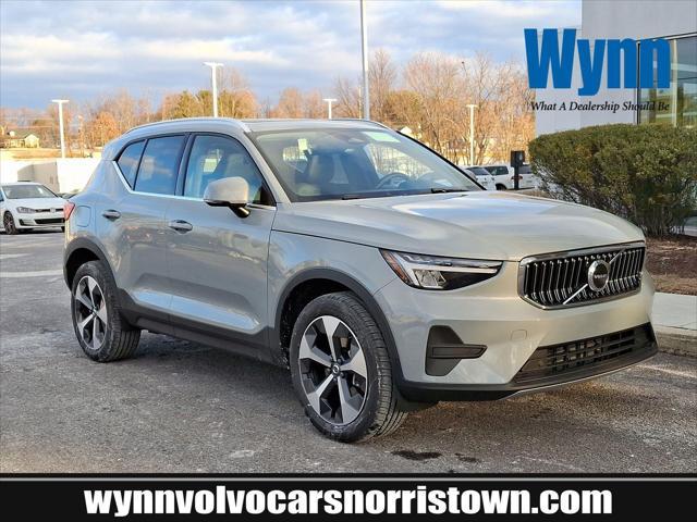 new 2025 Volvo XC40 car, priced at $46,015