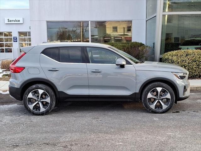 new 2025 Volvo XC40 car, priced at $46,015
