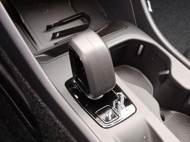 new 2025 Volvo XC40 car, priced at $46,015