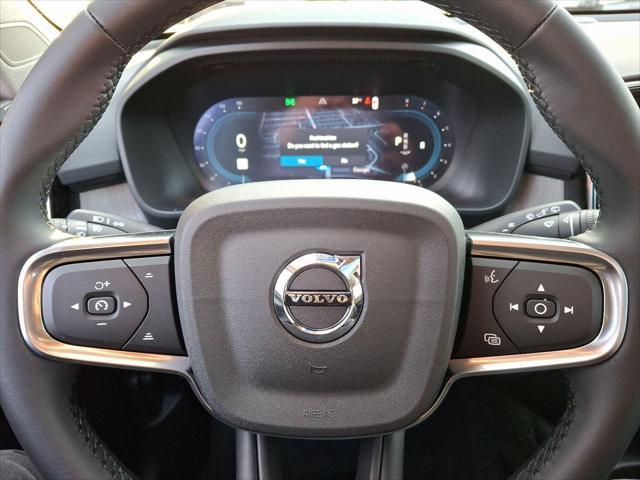new 2025 Volvo XC40 car, priced at $46,015