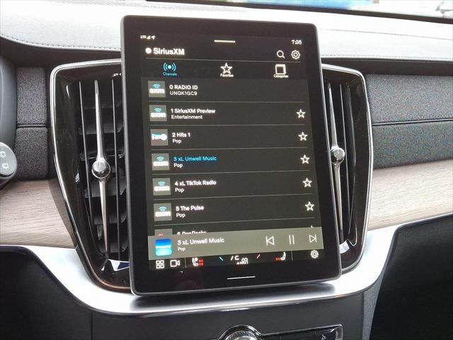 new 2025 Volvo XC90 car, priced at $69,155