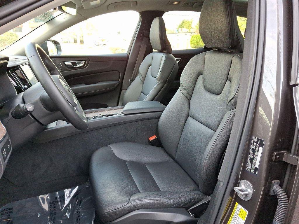 used 2022 Volvo XC60 car, priced at $35,200