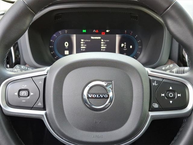 used 2022 Volvo XC60 car, priced at $37,490
