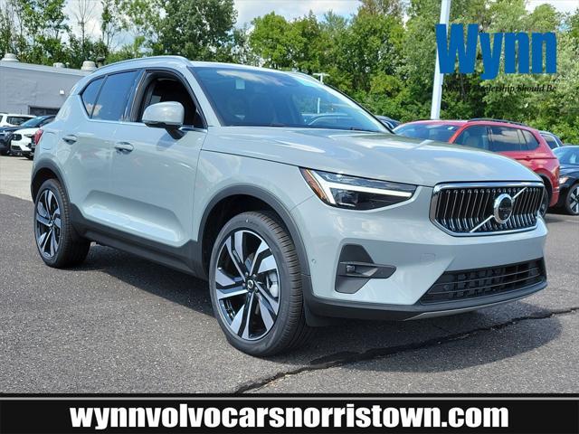 new 2025 Volvo XC40 car, priced at $51,040