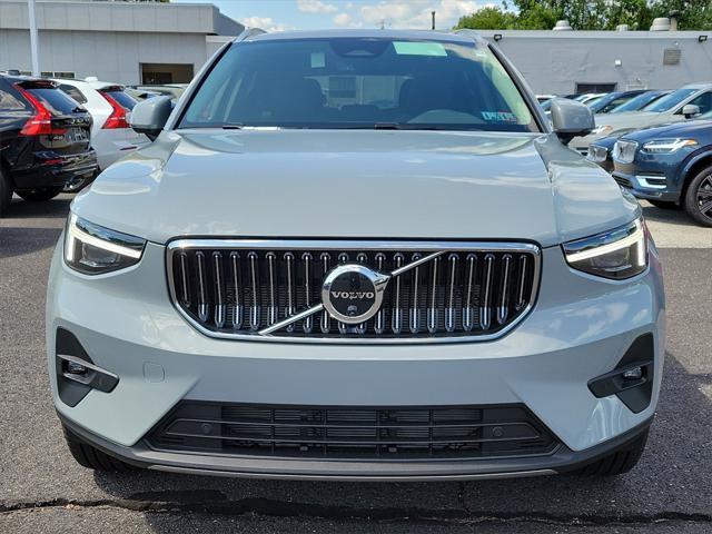 new 2025 Volvo XC40 car, priced at $51,040