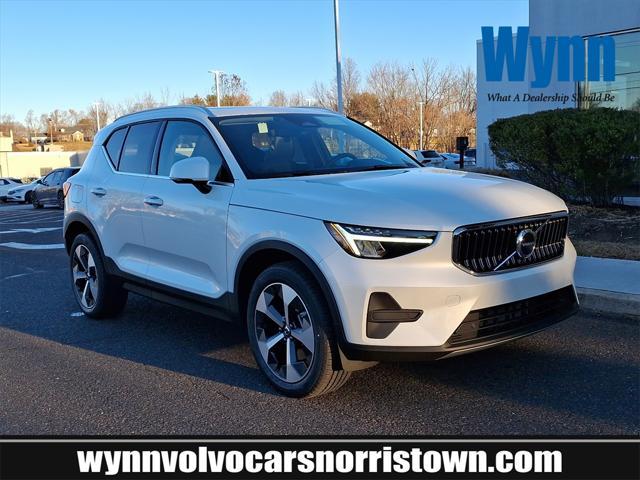 new 2025 Volvo XC40 car, priced at $46,015