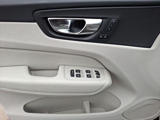 new 2025 Volvo XC60 car, priced at $55,360