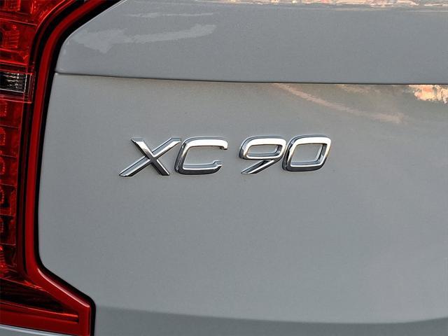 new 2025 Volvo XC90 car, priced at $72,375