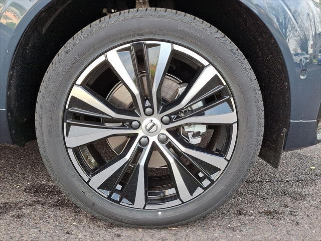 new 2025 Volvo XC60 car, priced at $55,360