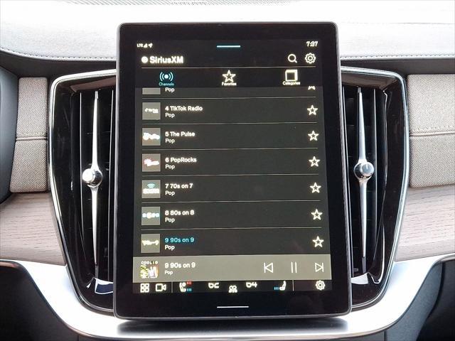 new 2025 Volvo XC90 car, priced at $72,105