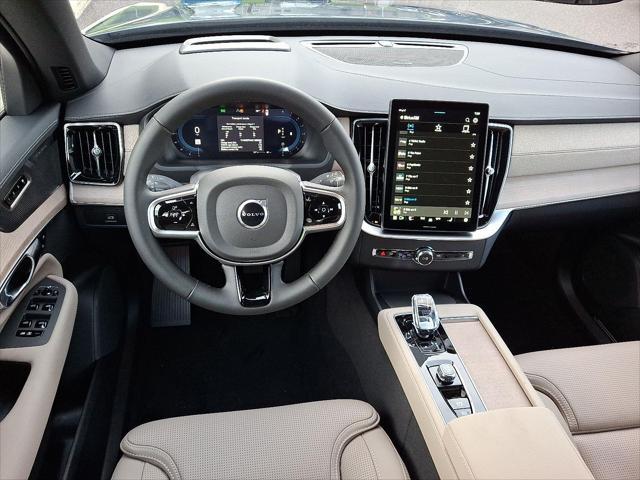 new 2025 Volvo XC90 car, priced at $72,105