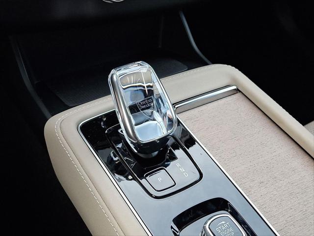 new 2025 Volvo XC90 car, priced at $72,105