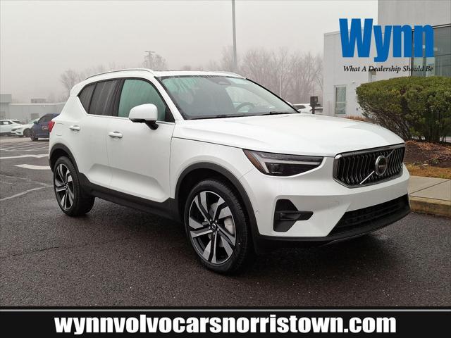 new 2025 Volvo XC40 car, priced at $51,040